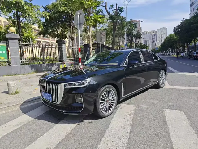 Hongqi H9 2023 2.0T Smart Connectivity Flagship Edition