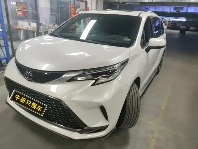 Toyota Granvia 2024 2.5L Hybrid Premium PLUS 4WD Edition