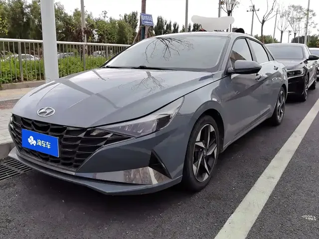 Hyundai Elantra 2021 1.5L CVT LUX Premium Edition