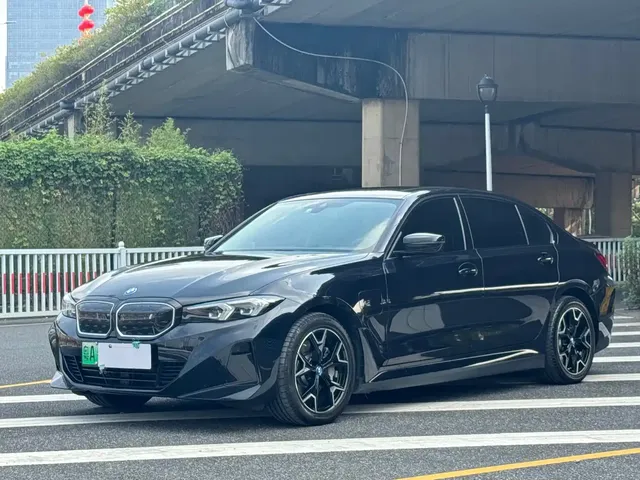 BMW i3 2024 eDrive 35 L