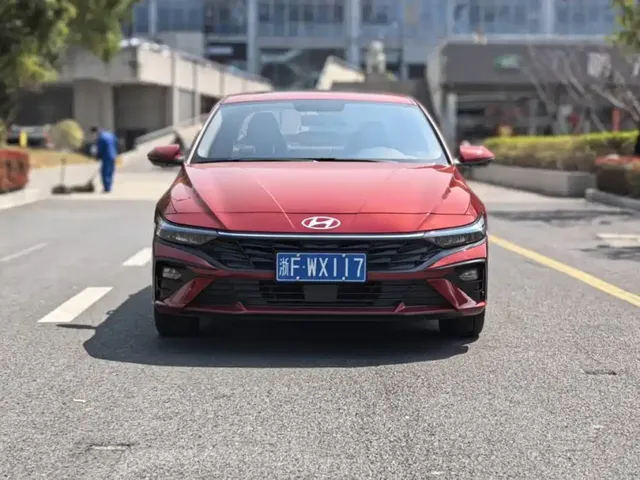 Hyundai Elantra 2023 1.5L CVT GLX Elite Edition