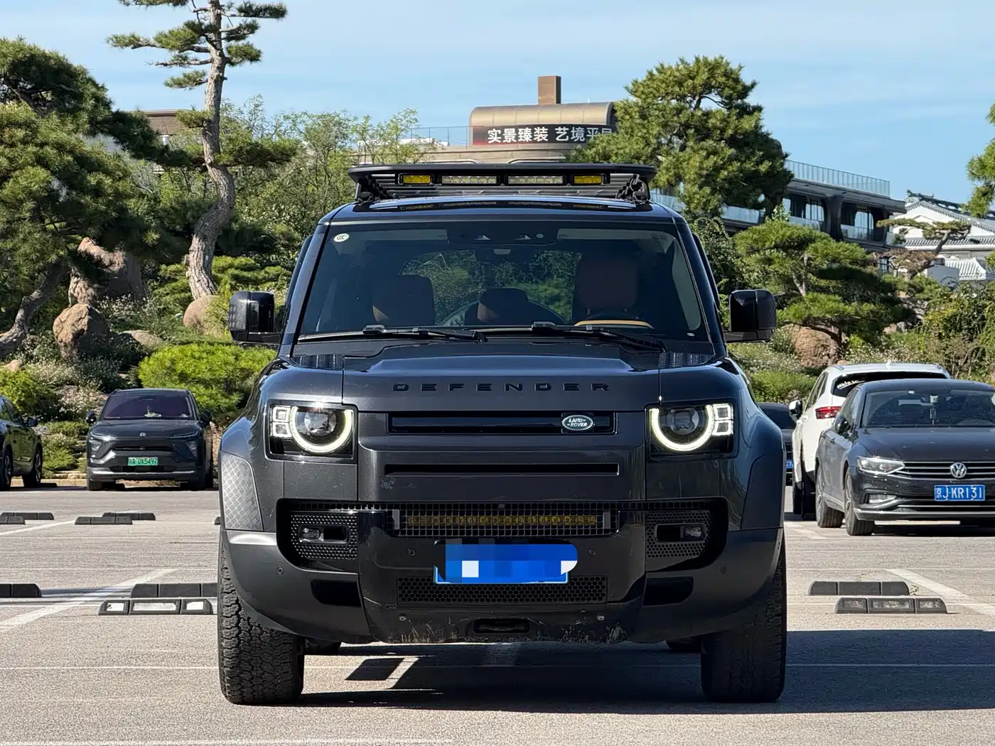 Land Rover Defender 2024 110 3.0T P400 Dark Special Edition