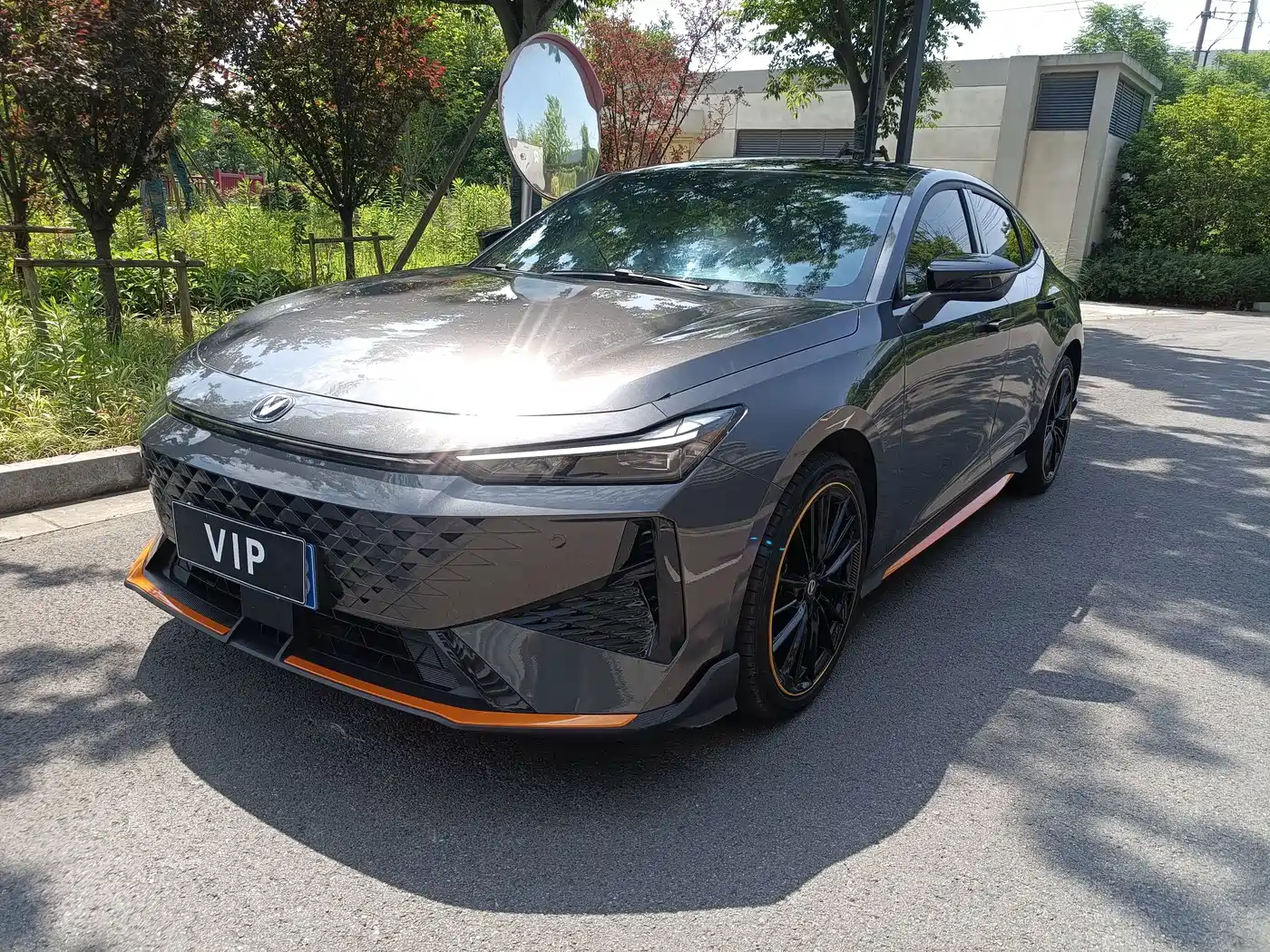 Changan UNI-V 2024 1.5T Deluxe Sport