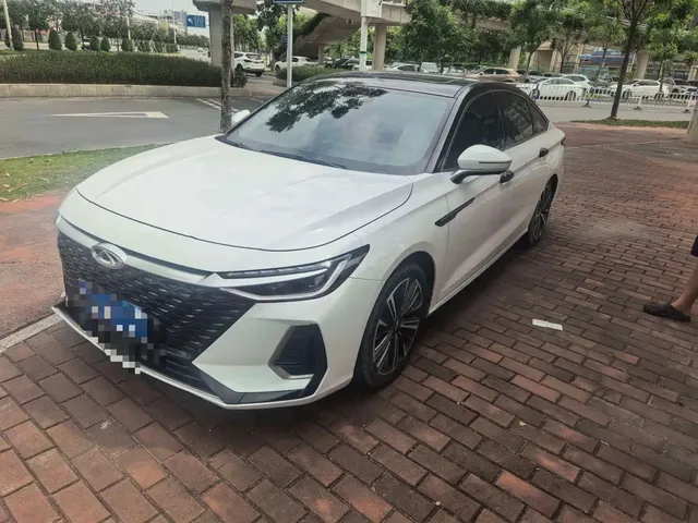 Chery Arrizo 8 2022 1.6T DCT Yi