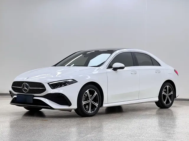 Mercedes-Benz A-Class 2023 A 200 L Fashion