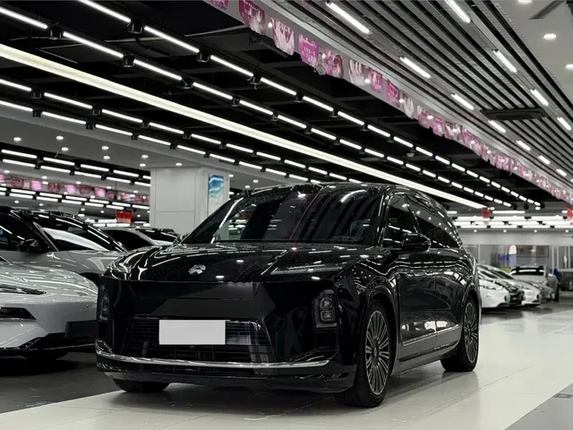 NIO ES8 2025 Base Model 7-Seater