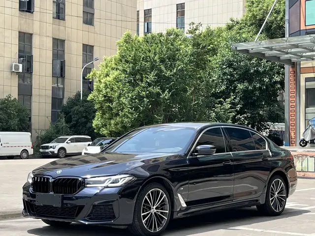 BMW 5 Series 2022 525Li M Sport Package