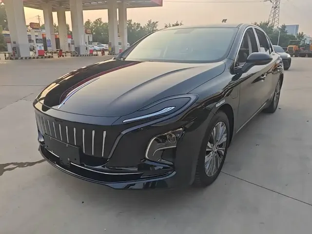 Hongqi E-QM5 2024 500km Travel Edition