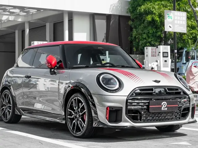 MINI JCW 2025 JOHN COOPER WORKS