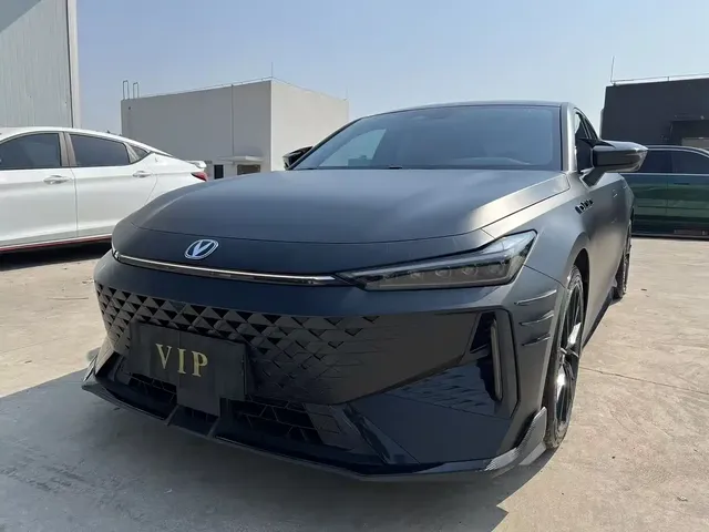 Changan UNI-V 2024 1.5T Deluxe Sport