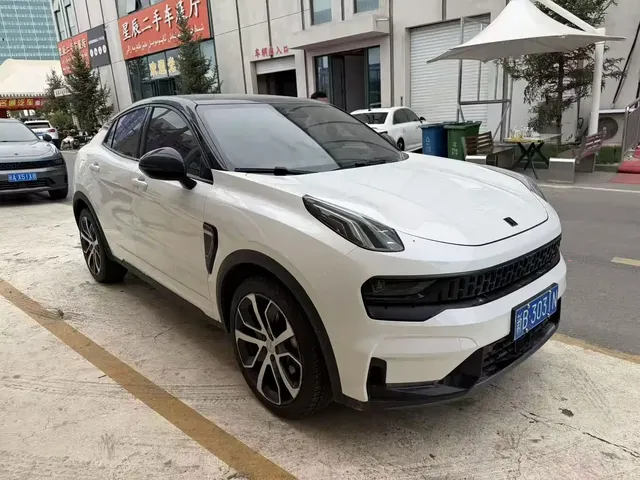 Lynk & Co 05 2020 2.0TD 4WD Halo Edition