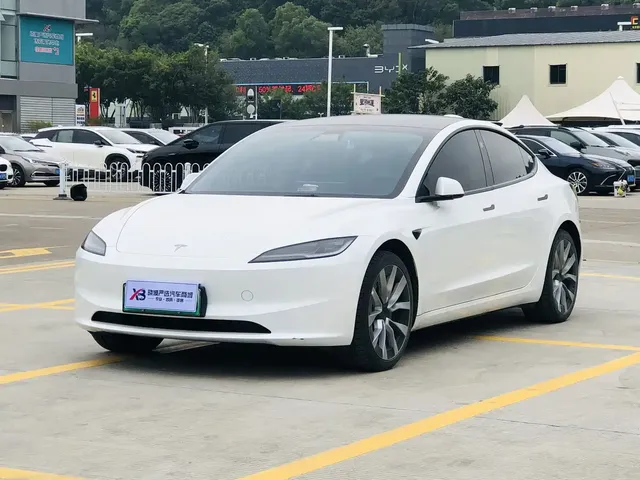 Tesla Model 3 2025 Model Rear-Wheel Drive Edition