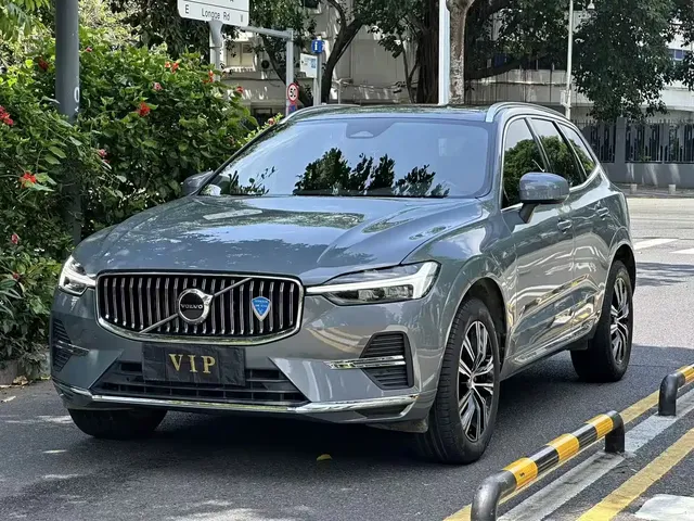 Volvo XC60 2022 B5 AWD Inscription