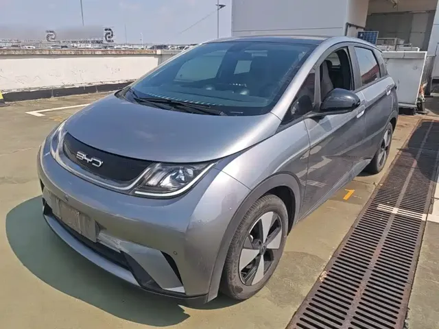 BYD Dolphin 2023 420km Fashion Edition