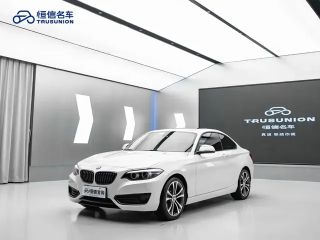 BMW 2 Series (Import) 2019 225i Sport Design Package