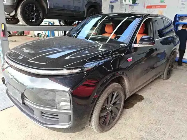 Li Auto Li L8 2023 Pro