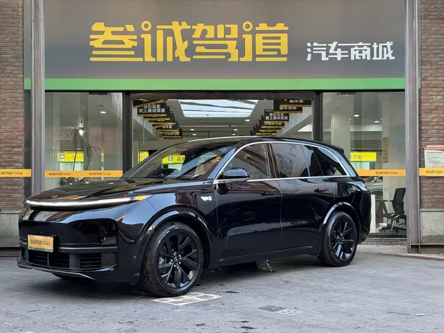 Li Auto Li L8 2023 Pro