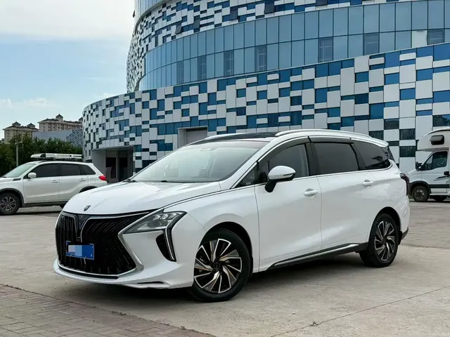 Dongfeng Fengxing Yacht 2022 1.5T DCT Wave Chaser Edition