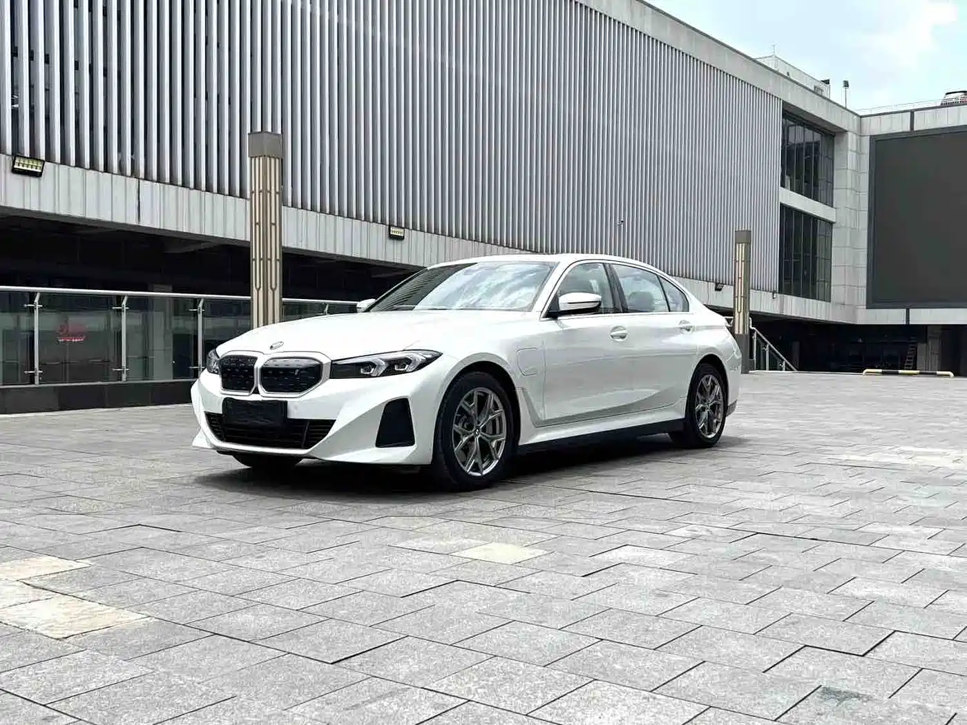 BMW i3 2024 eDrive 35 L