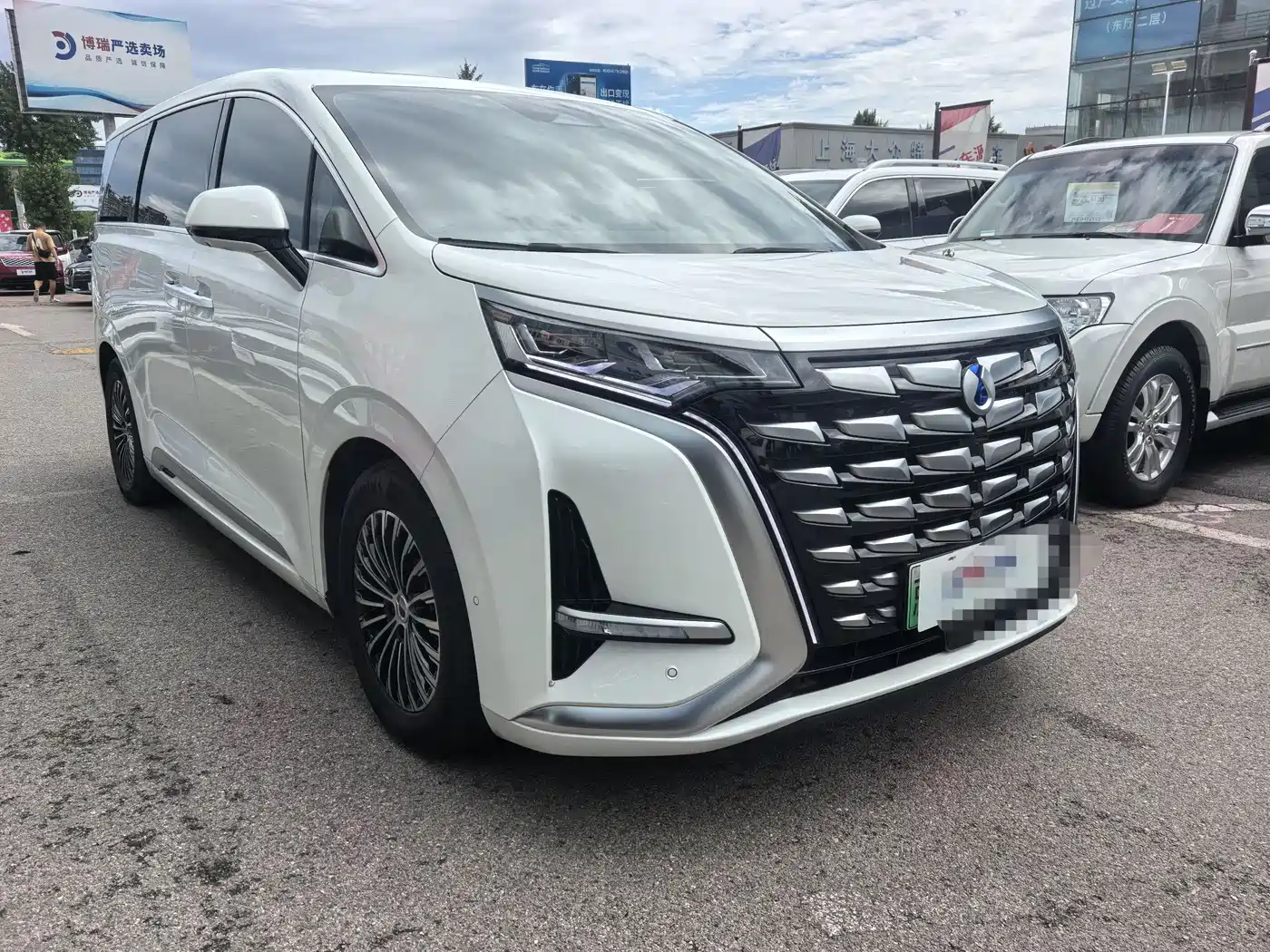 Denza D9 2022 DM-i 970 AWD Flagship