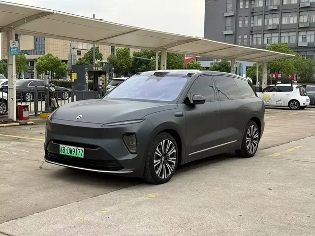 NIO ES8 2023 75kWh Executive Edition