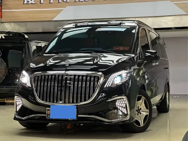 Mercedes-Benz Vito 2023 2.0T Business 7-Seater