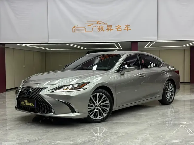 Lexus ES 2021 300h Premium Edition