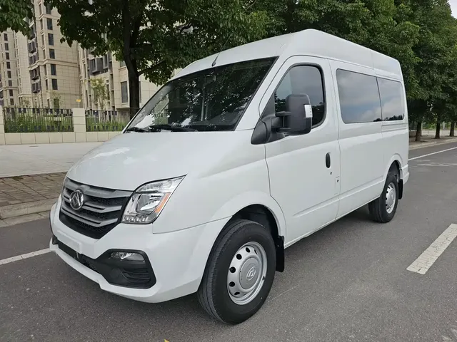 SAIC Maxus Xintu V80 2024 Model 2.0T Manual Short Wheelbase Medium Roof 5-Seater