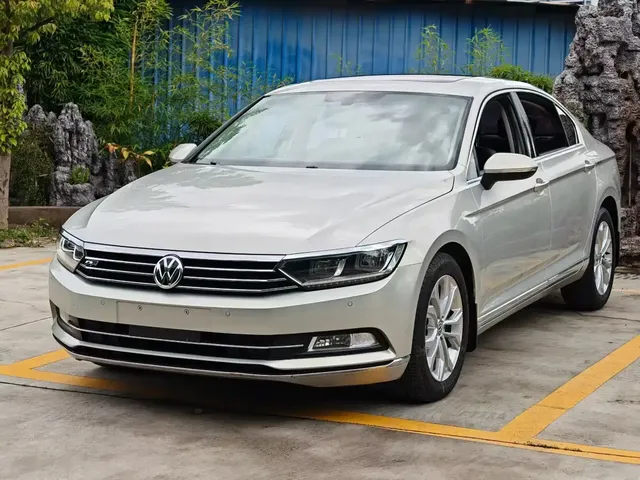 Volkswagen Magotan 2018 Facelift 330TSI DSG Luxury