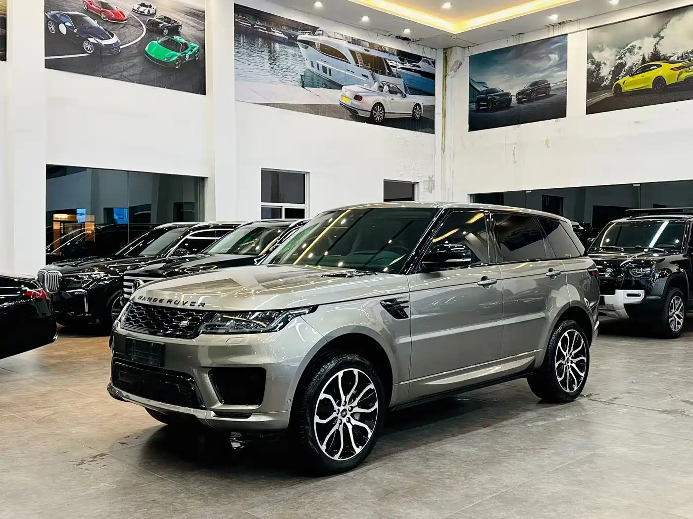 Land Rover Range Rover Sport 2022 3.0 L6 Gloss Black Edition