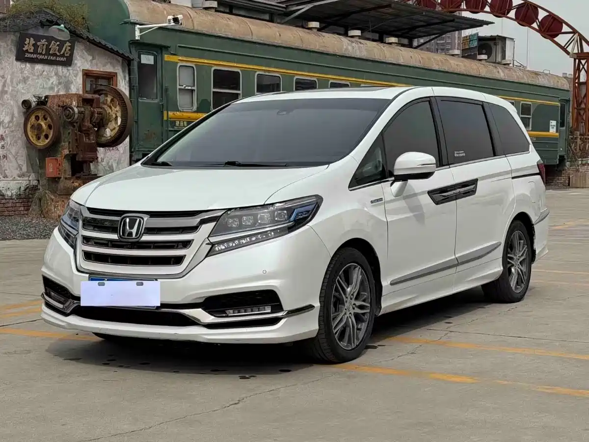 Honda Elysion 2019 2.0L Hybrid Supreme Edition