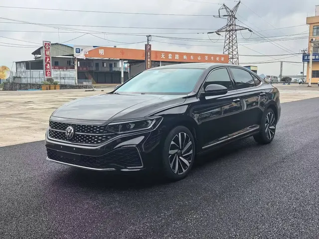 Volkswagen Passat 2022 330TSI Starlight Elite Edition