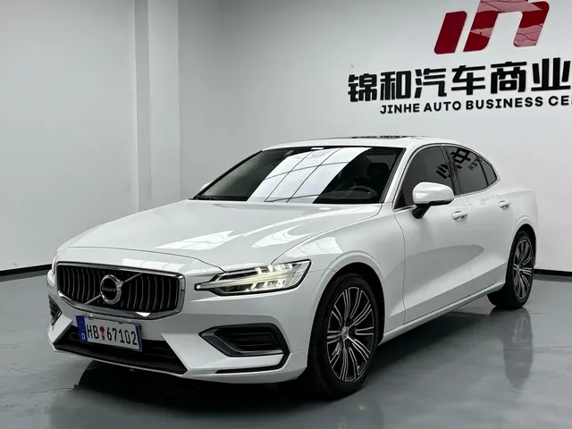 Volvo S60 2022 B4 Smart Vision Luxury Edition