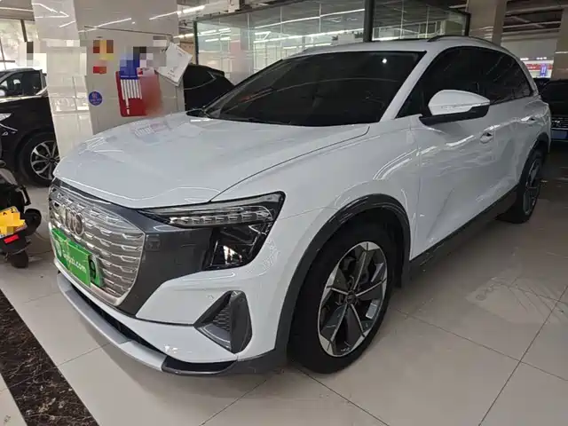 Audi Q5 e-tron 2022 40 e-tron Starlight Edition Brocade Suit Sun Chaser Version