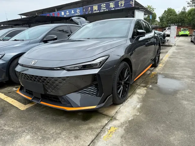 Changan UNI-V 2025 1.5T 500Bar Premium Sport Model