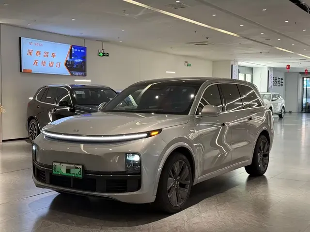Li Auto Li Xiang L9 2023 Model Pro