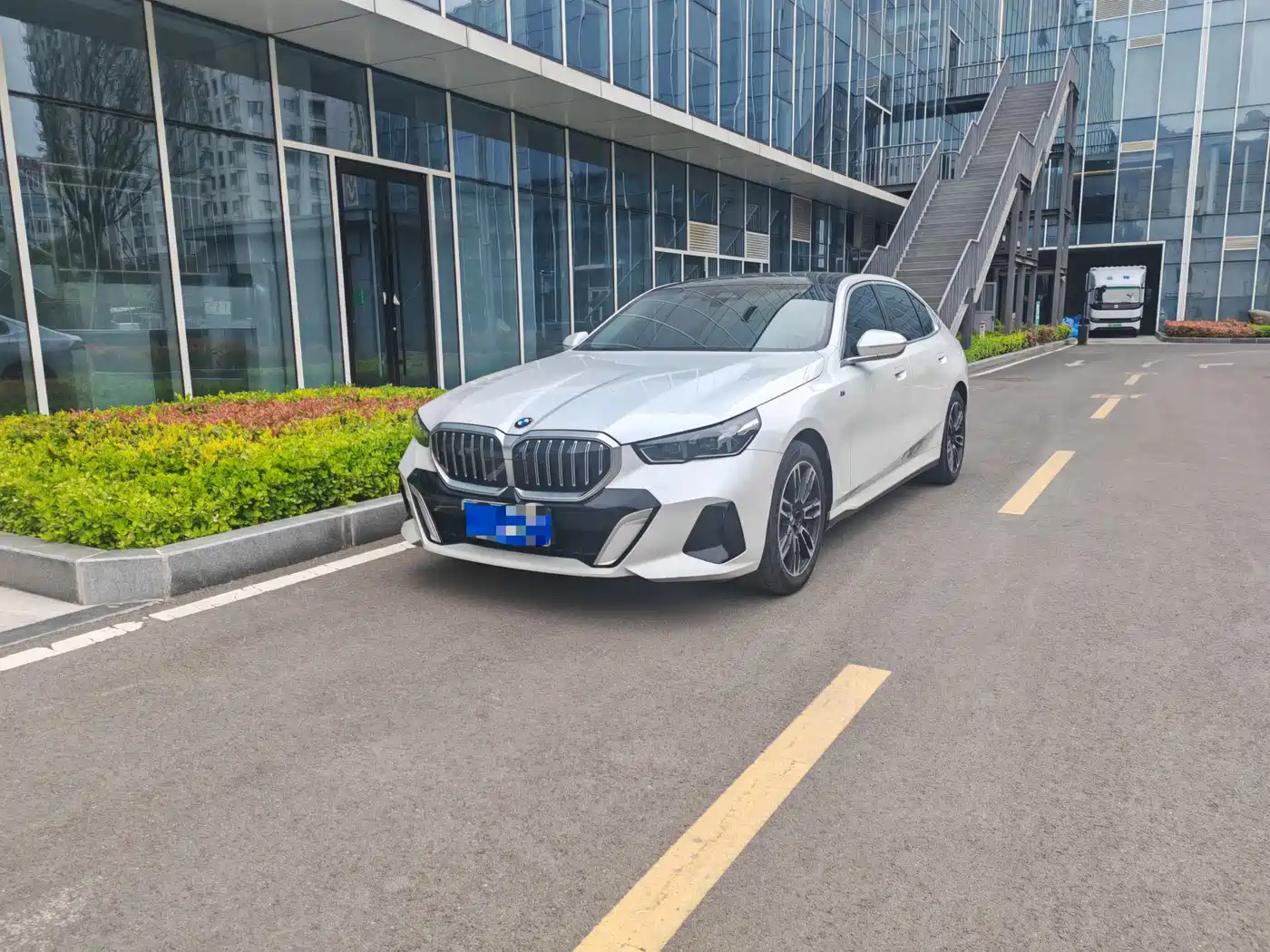 BMW 5 Series 2024 530Li Leading M Sport Package