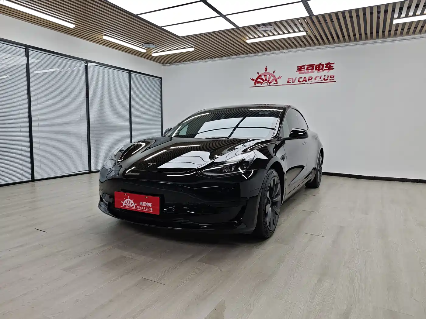 Tesla Model 3 2021 Standard Range Rear-Wheel Drive Upgrade