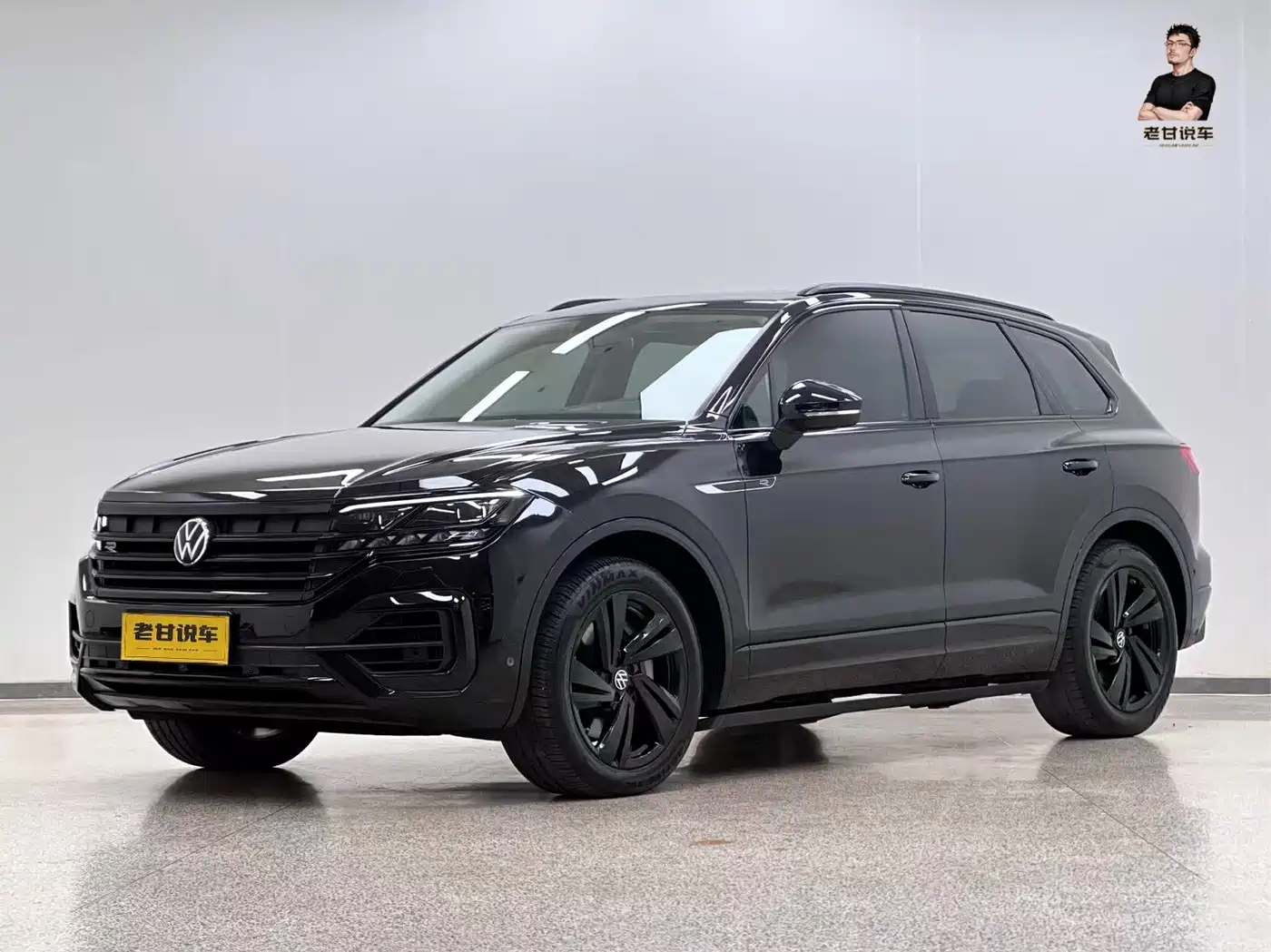 Volkswagen Touareg 2021 3.0TSI Sharp Edition with Gloss Black Sports Package