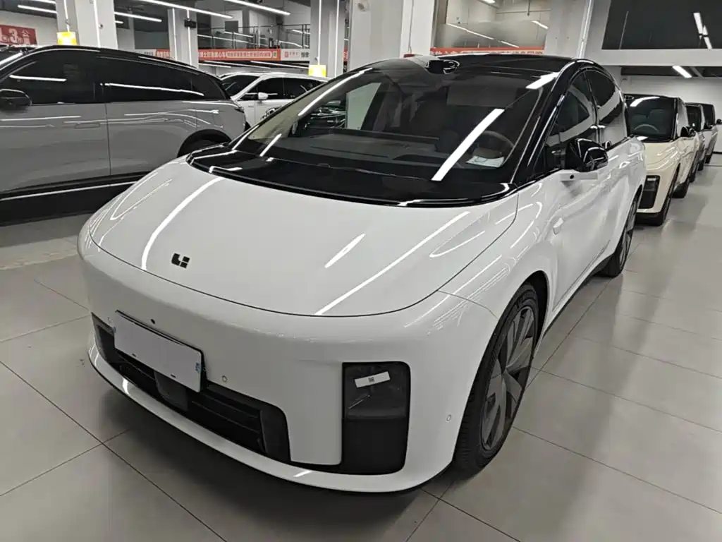 Li Auto Li i8 2025 Standard Edition
