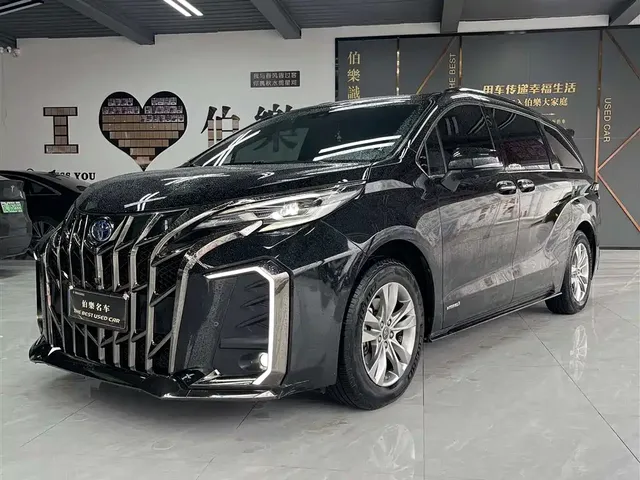 Toyota Sienna 2023 2.5L Hybrid Comfort Edition
