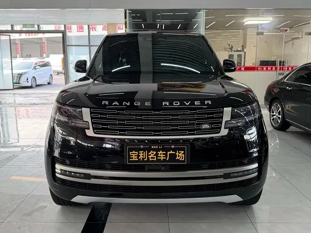 Land Rover Range Rover 2024 3.0 L6 400PS Golden Age Extended 7-Seater