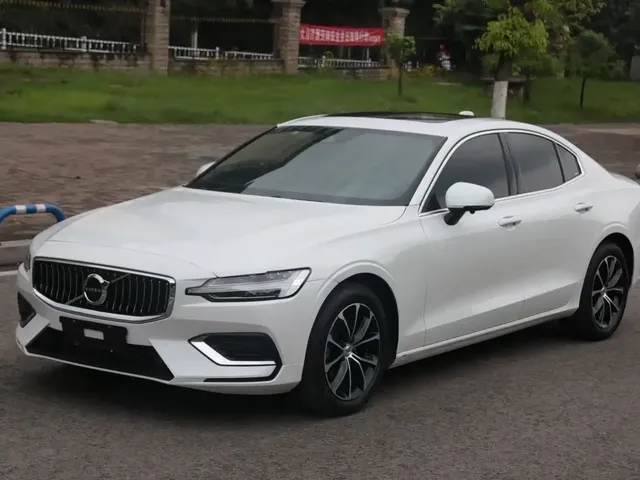 Volvo S60 2022 B4 Smart Vision Luxury Edition