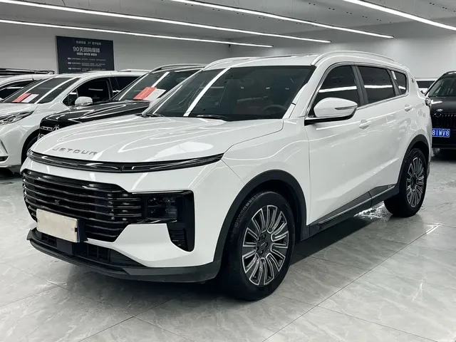 Jetour X70 PLUS 2025 1.5T Luxury Surge Edition 7-Seater