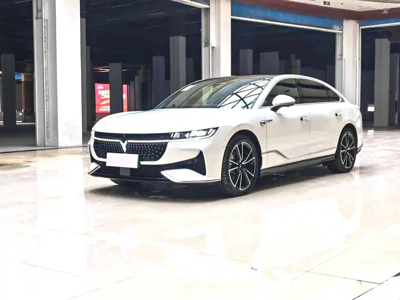 Voyah Auto VOYAH Zhuiguang 2024 PHEV AWD Ultra Long Range Flagship