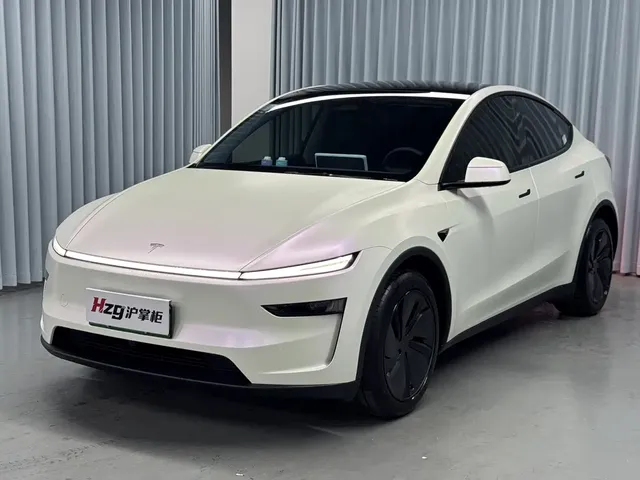 Tesla Model Y 2025 Rear-Wheel Drive