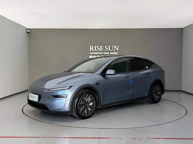 Tesla Model Y L 2025 Facelift Long Range AWD