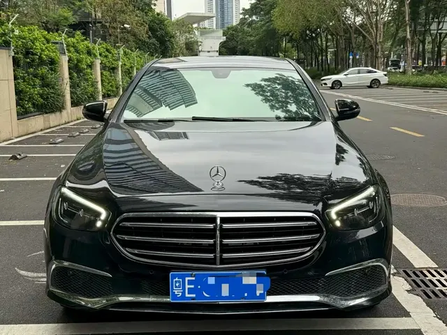 Mercedes-Benz E-Class 2023 Facelift E 260 L