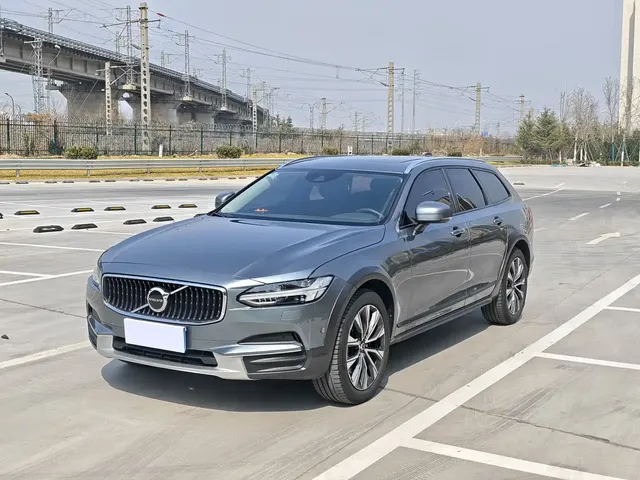 Volvo V90 2017 Cross Country T5 AWD Smart Edition