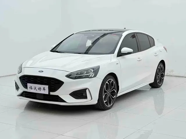 Ford Focus 2020 Sedan EcoBoost 180 Automatic ST Line